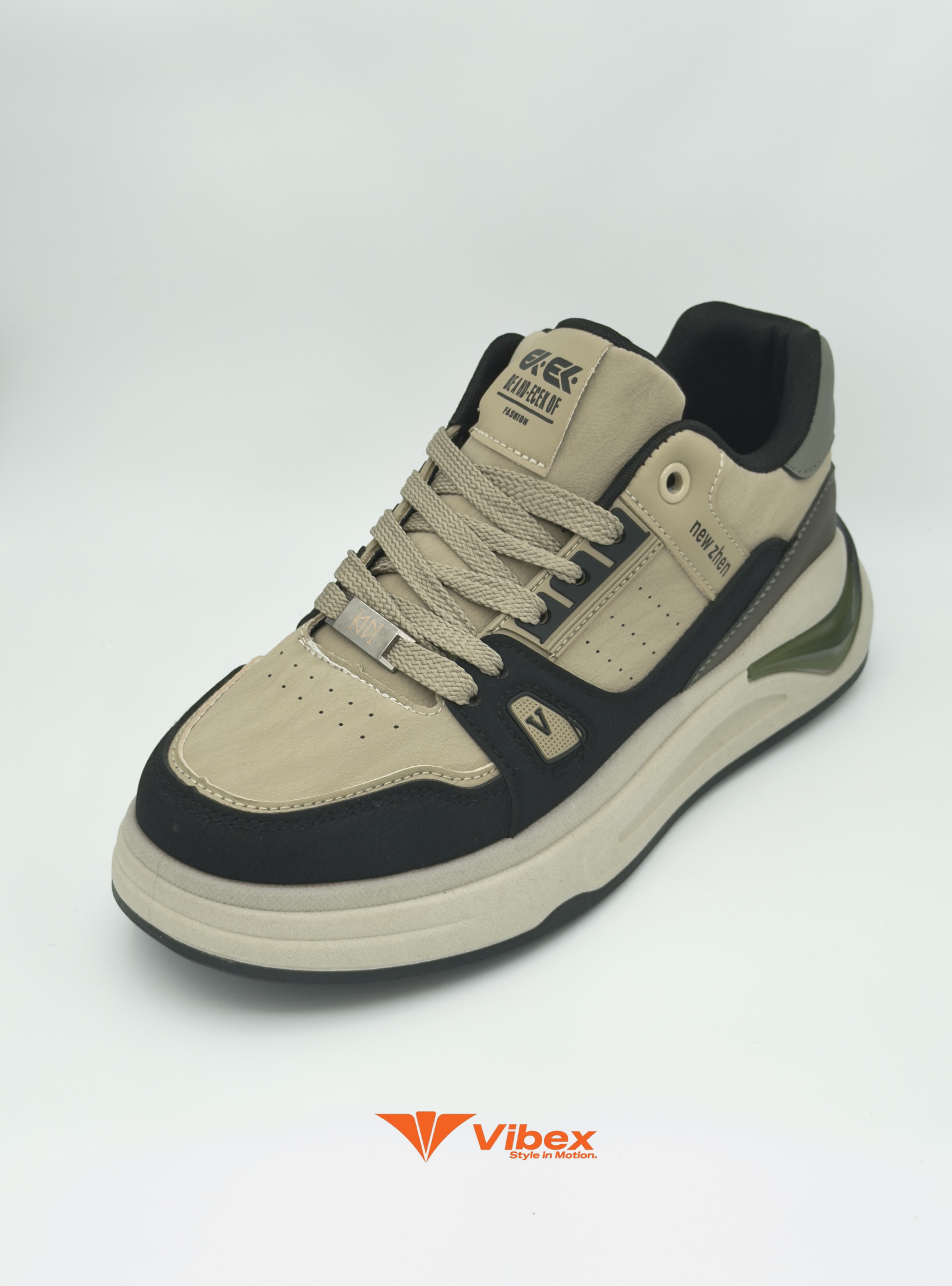 Avenue Sneaker