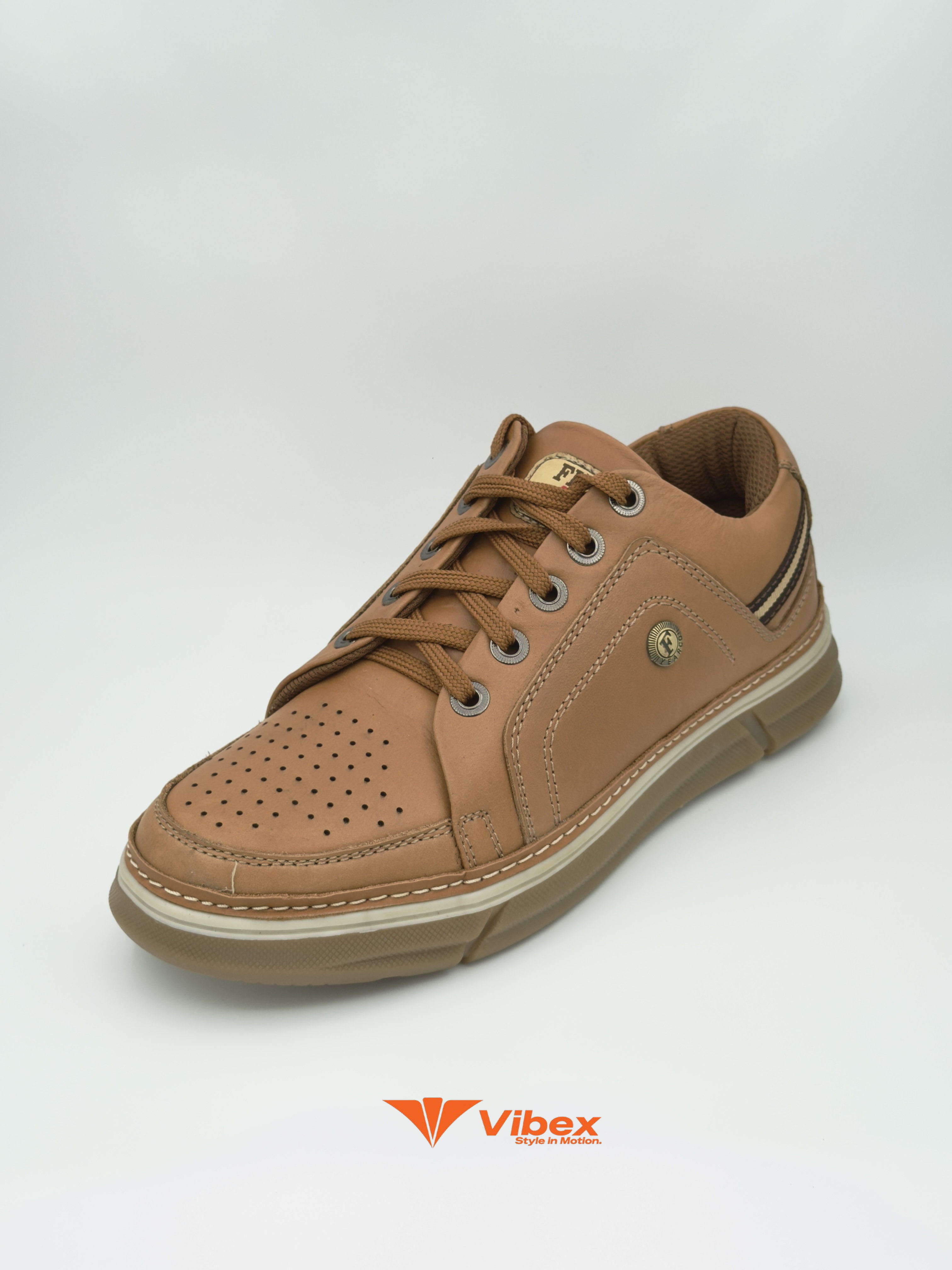 District Sneaker