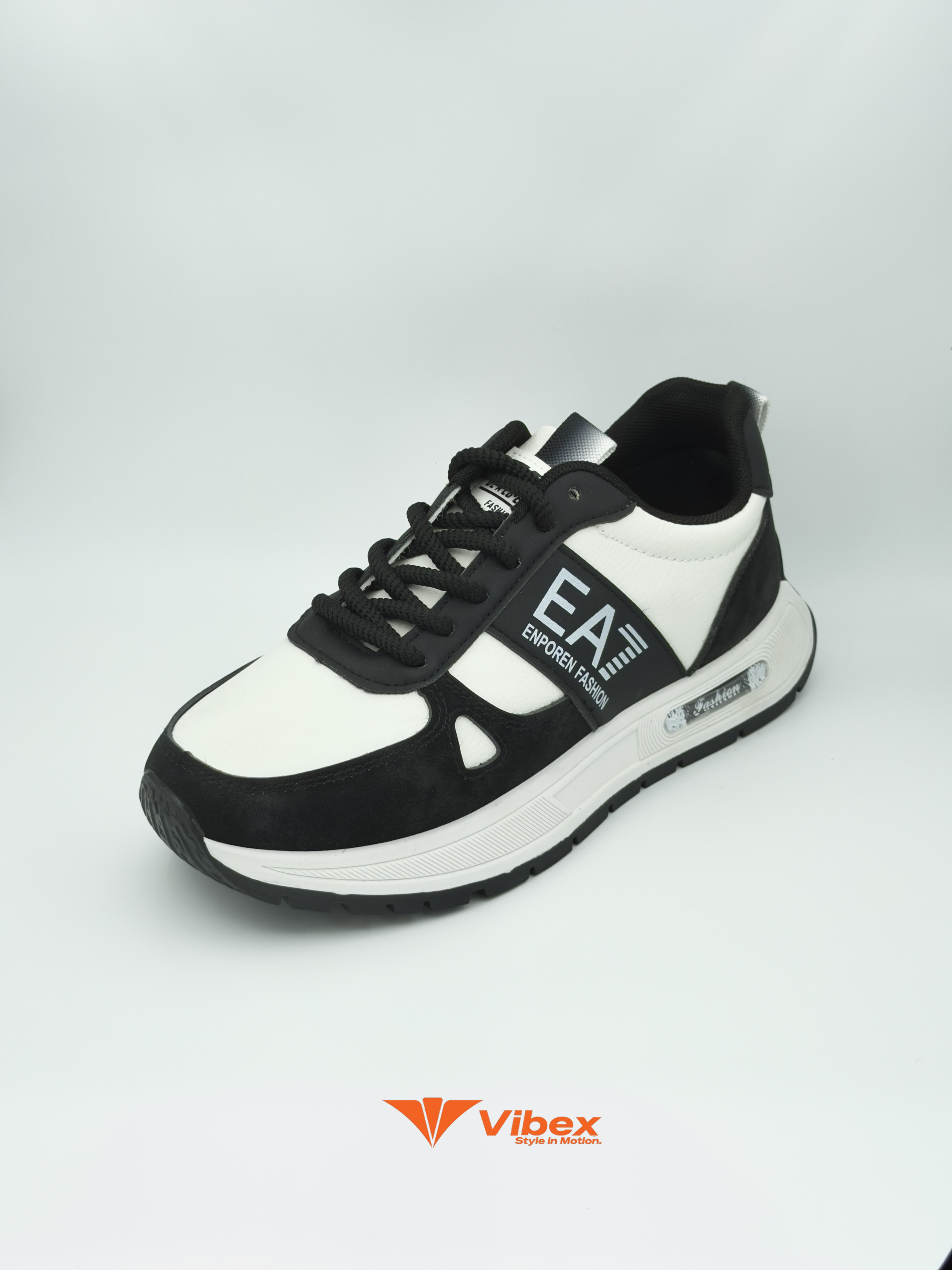 EA7 Runway Casual Sneaker